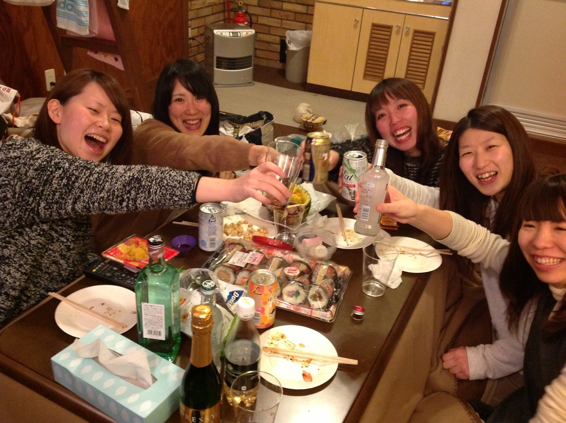 客室にコンビニの弁当やお酒持込でお得にお食事の素泊まり連泊プラン♪特典東武ワールドスクエア券無料