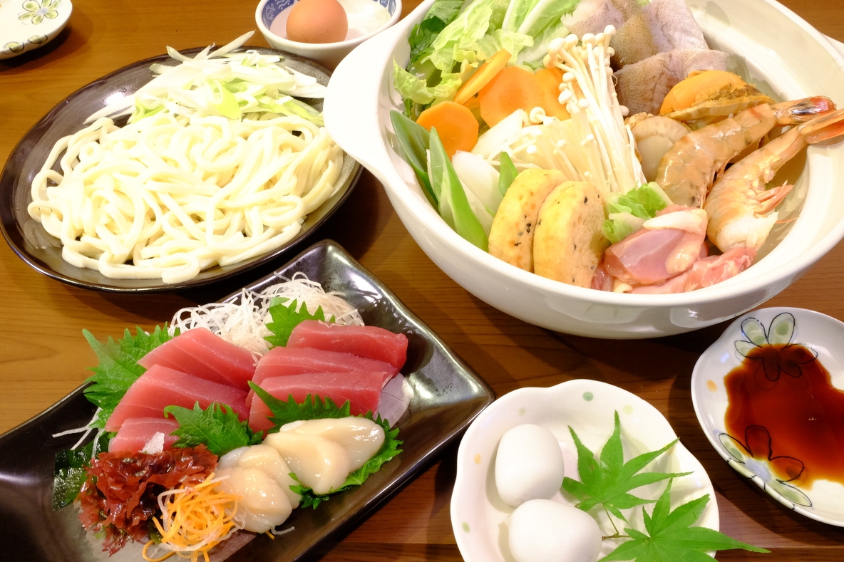 ２泊部屋食４食付森のコテージ１棟貸切【グループ同室】温泉券と特典東武ワールド券付