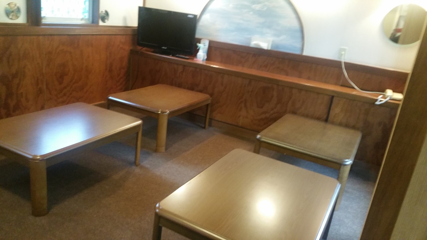 客室にコンビニの弁当やお酒持込でお得にお食事の素泊まり連泊プラン♪特典東武ワールドスクエア券無料