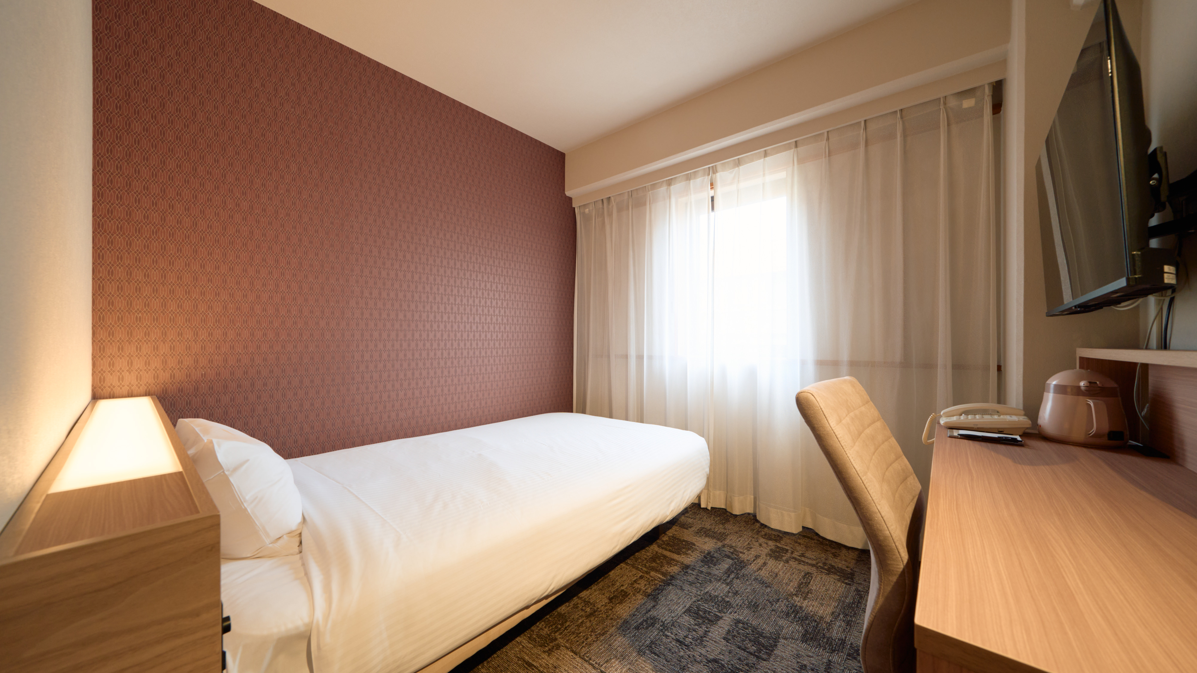 【禁煙】新セミダブルルーム（改装）