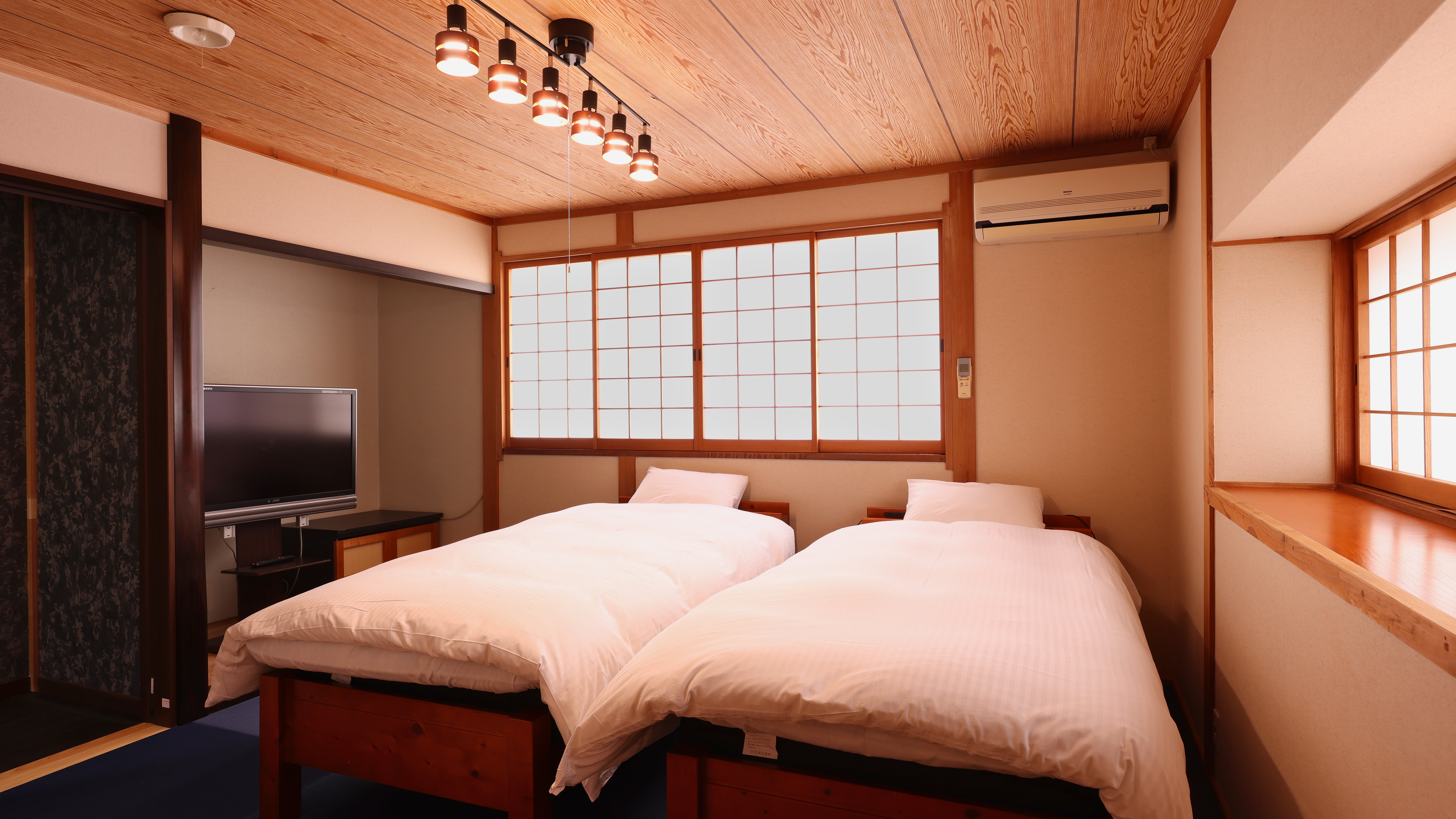 【和洋室】和室側のお部屋です。洋室と独立したセパレートタイプです。