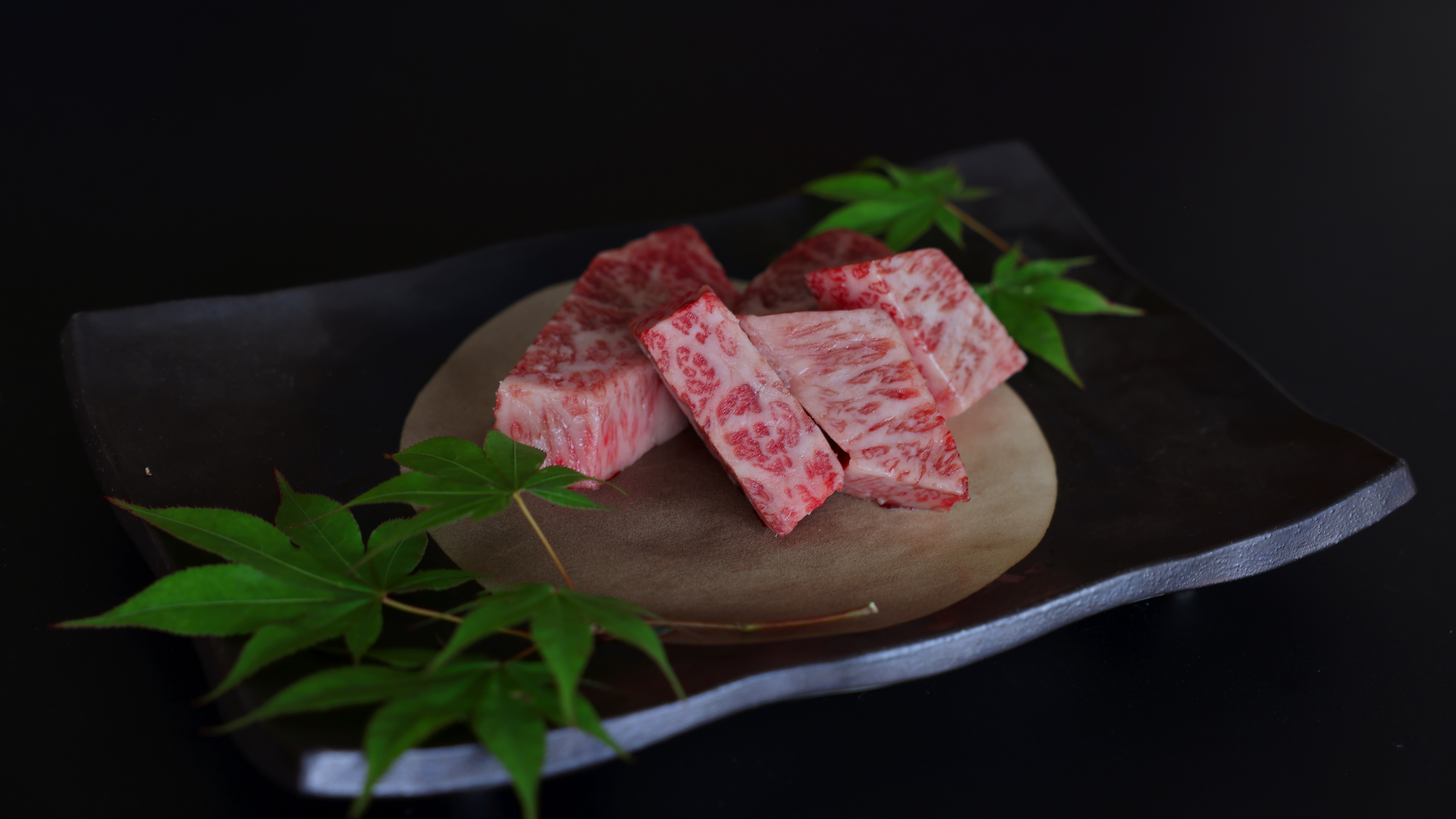 豊後牛ステーキ御膳／先ずは塩だけでお召し上がりください。肉質の甘みが際立ちます