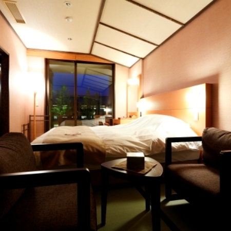 Double room with hot spring open-air bath (capacity for 2 people) 24 square meters