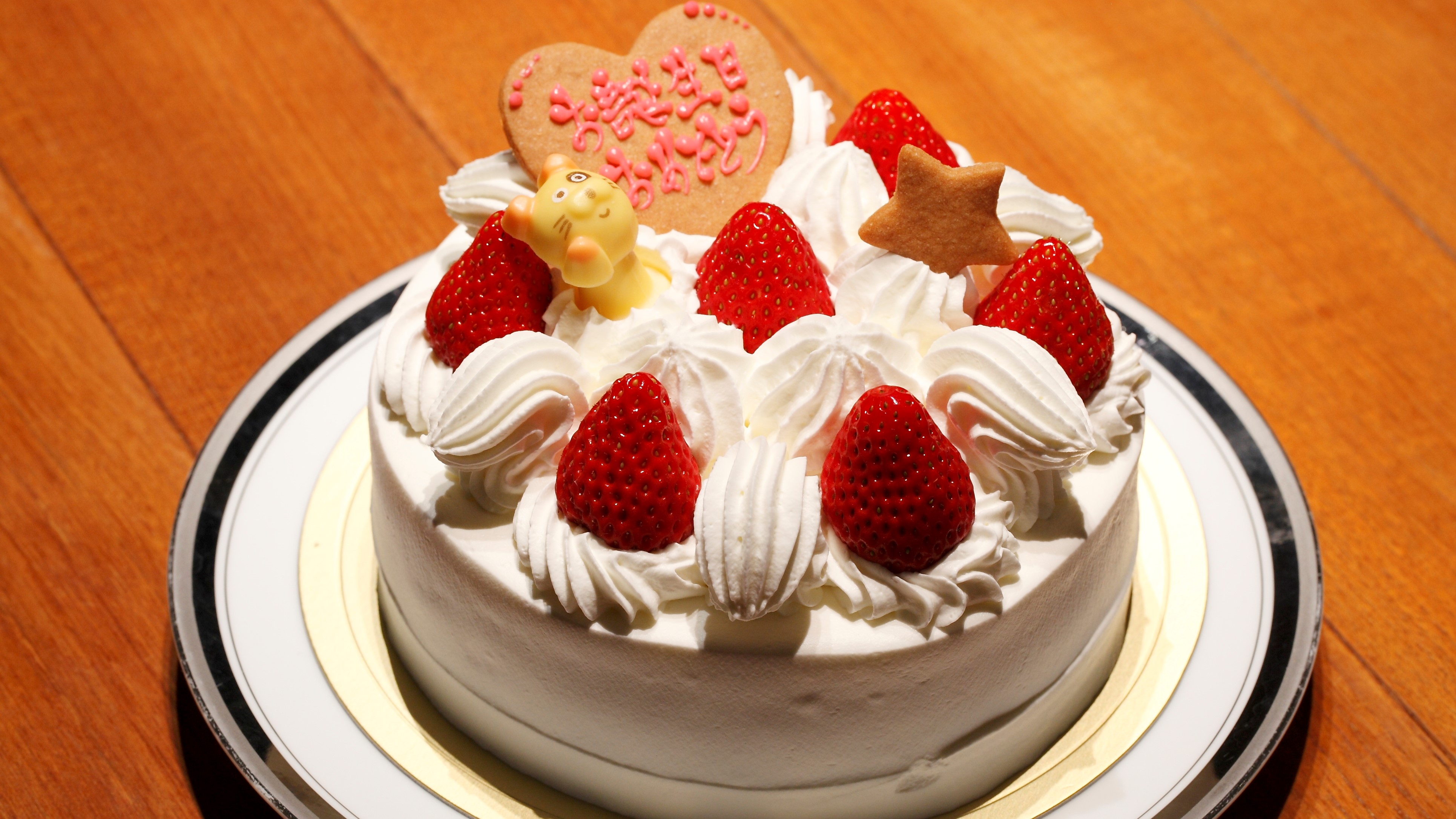 ●【サービス】ホールケーキ