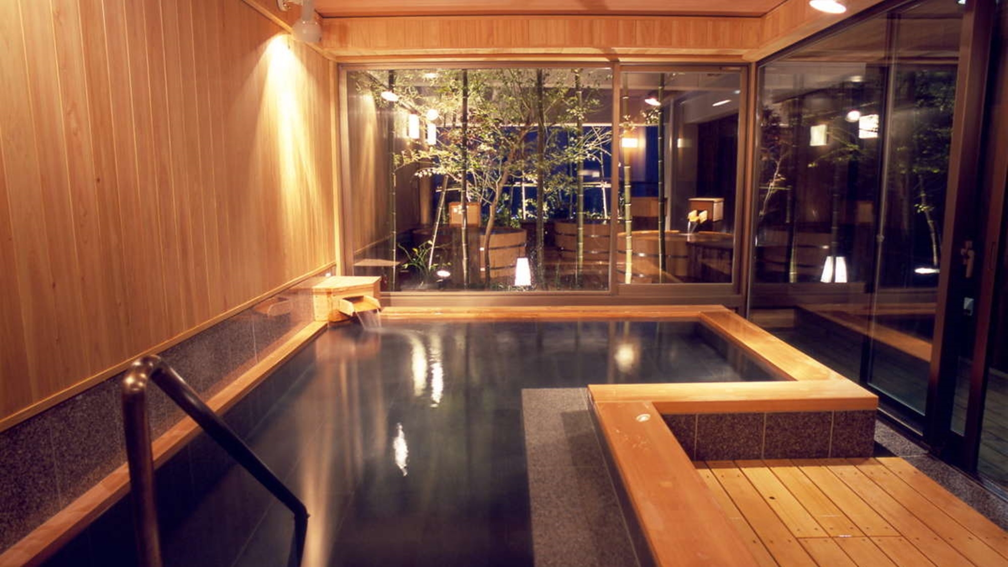 【楽天スーパーSALE】30％OFF！ホテル山水館で温泉と絶景を楽しむ！1泊2食付プラン