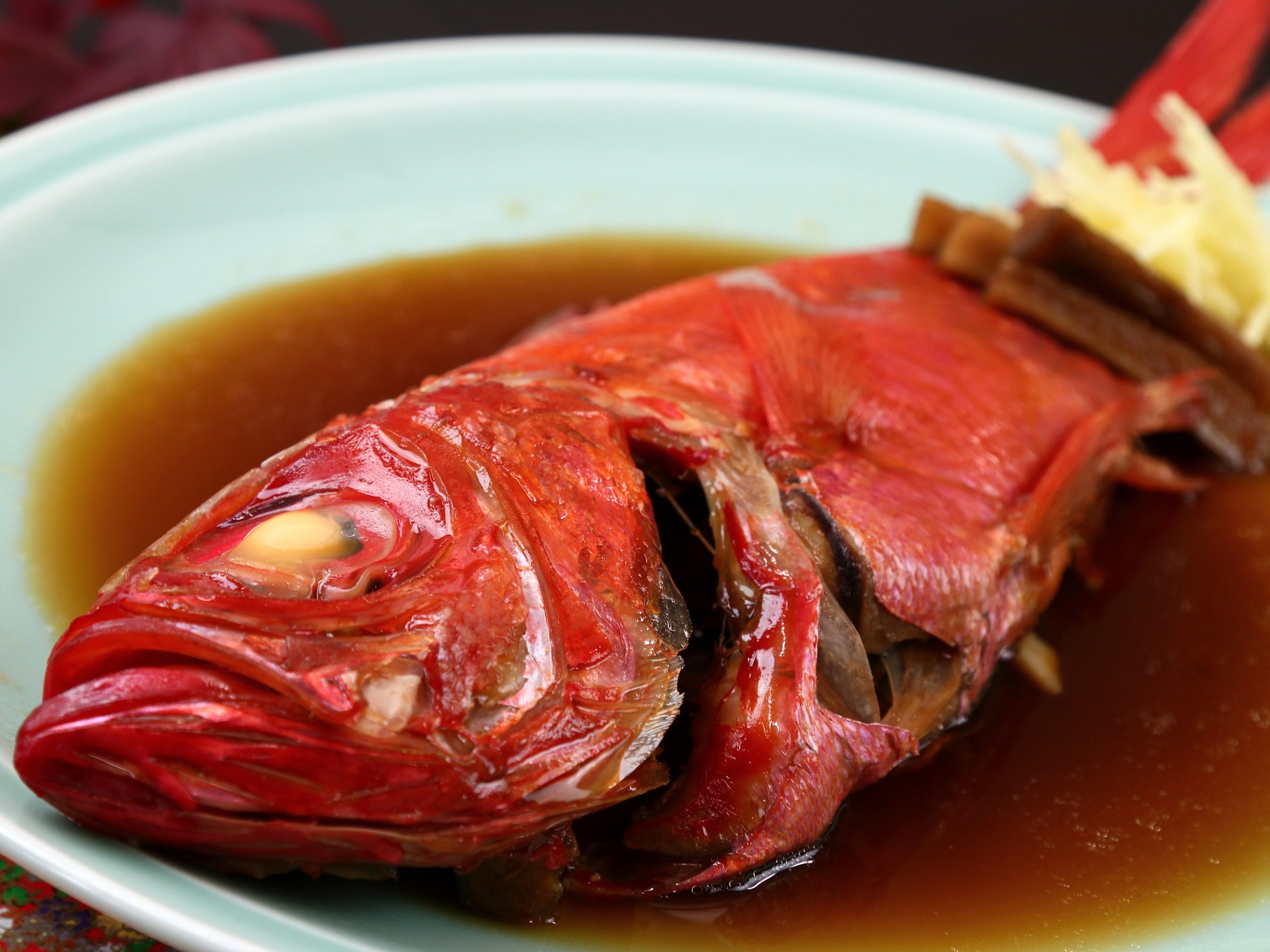 【金目鯛姿煮まるごと大人１人1尾付きと地魚刺身盛りプラン】　ご飯がススム地魚料理