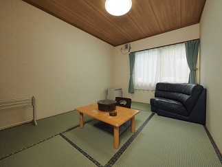 6 tatami Japanese-style room