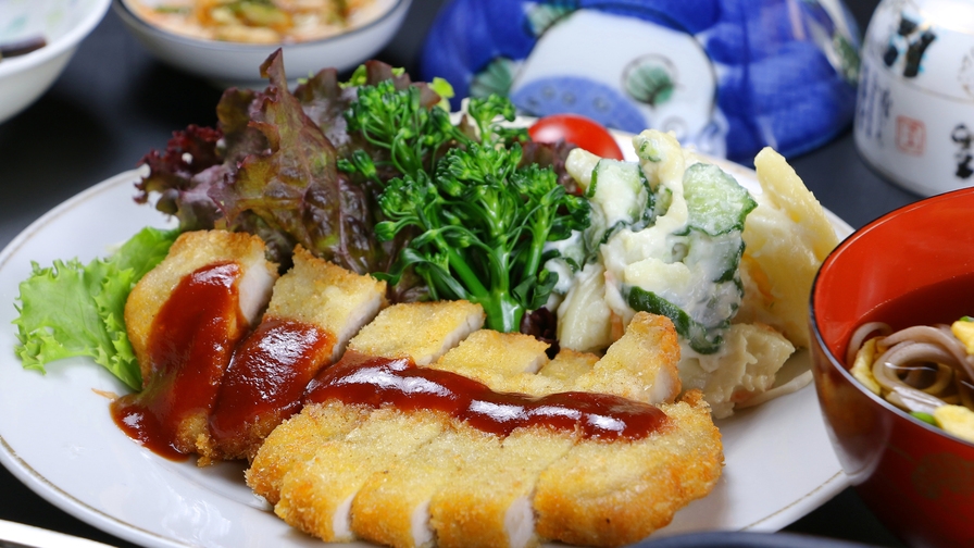 【1泊2食付き】ビジネスさんに人気♪日替わりメニュー≪税込7，900円〜！！≫