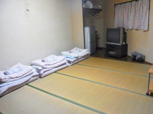 Japanese-style room (large)