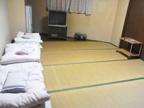 Japanese-style room (large)