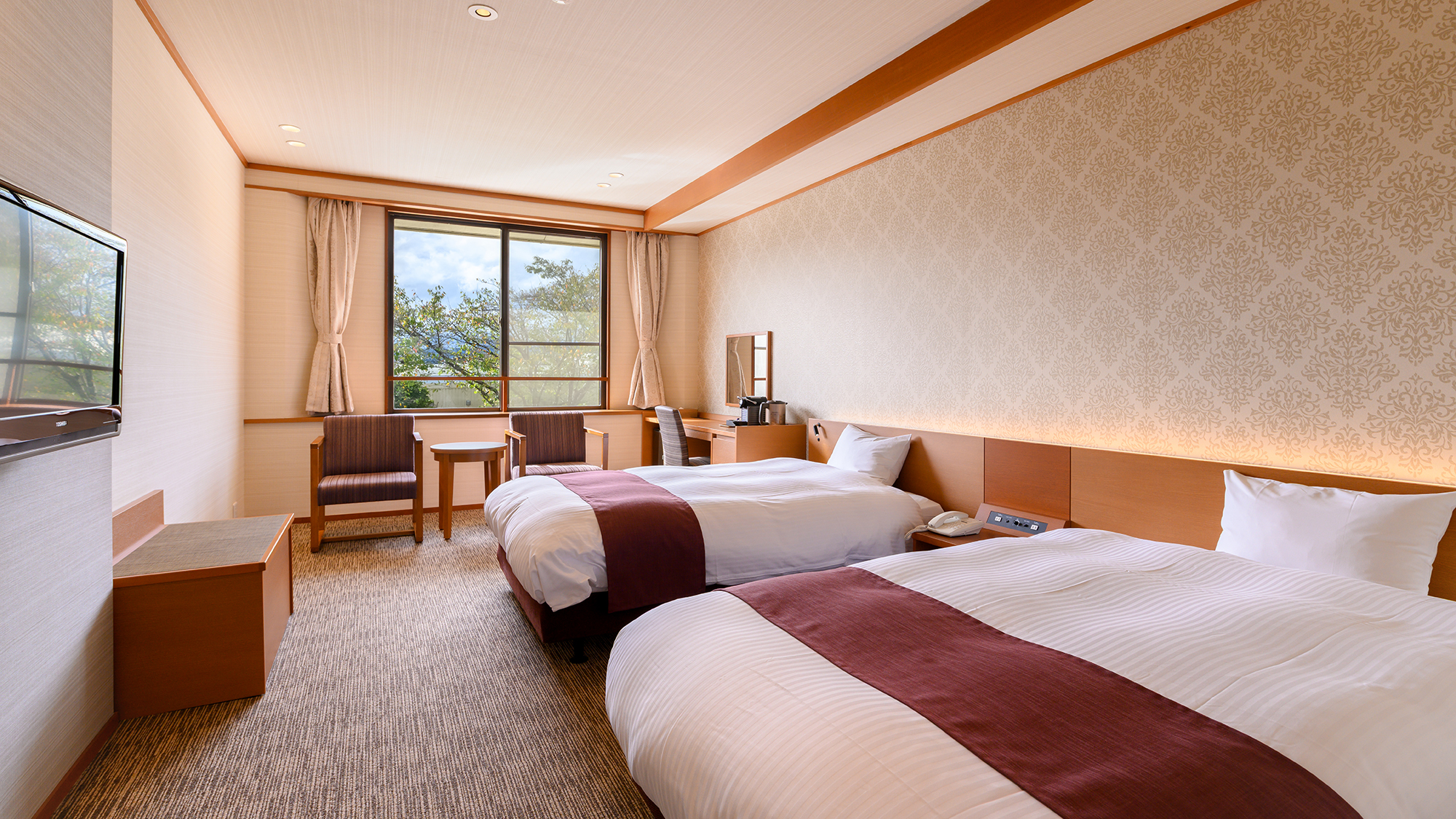 洋室ツインルーム（チェアデスク付）源泉かけ流しバスルーム