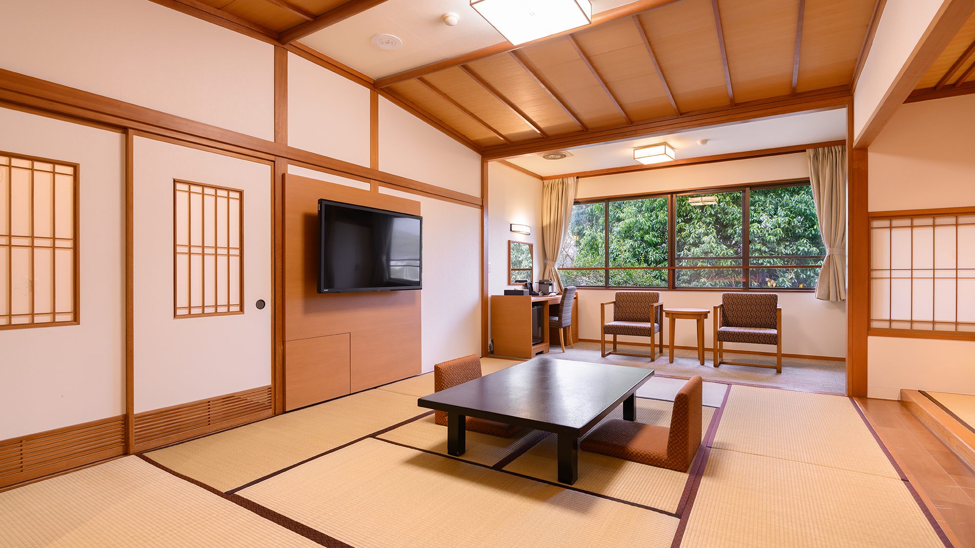 和洋室（和室10畳＋ツインルーム）源泉かけ流しバスルーム【喫煙】