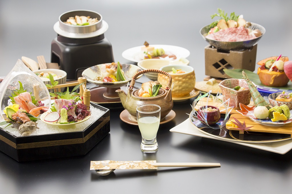 四季を味わう最上級和会席と美肌の天然温泉を満喫『松』プラン（2食付）