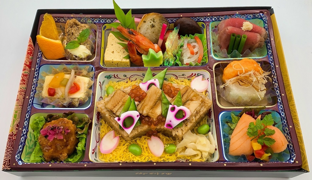 【部屋で特製弁当】夕食はゆっくりお部屋で♪朝食バイキング＆温泉付（1泊2食）