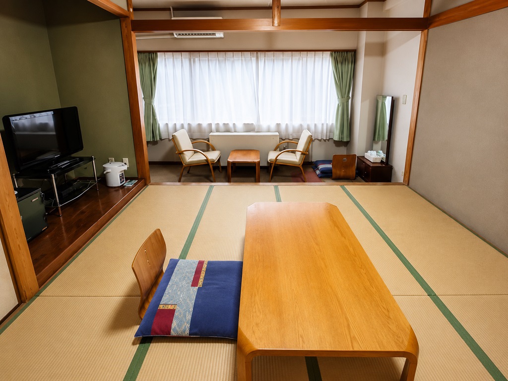 和室10畳｜畳のお部屋と座卓