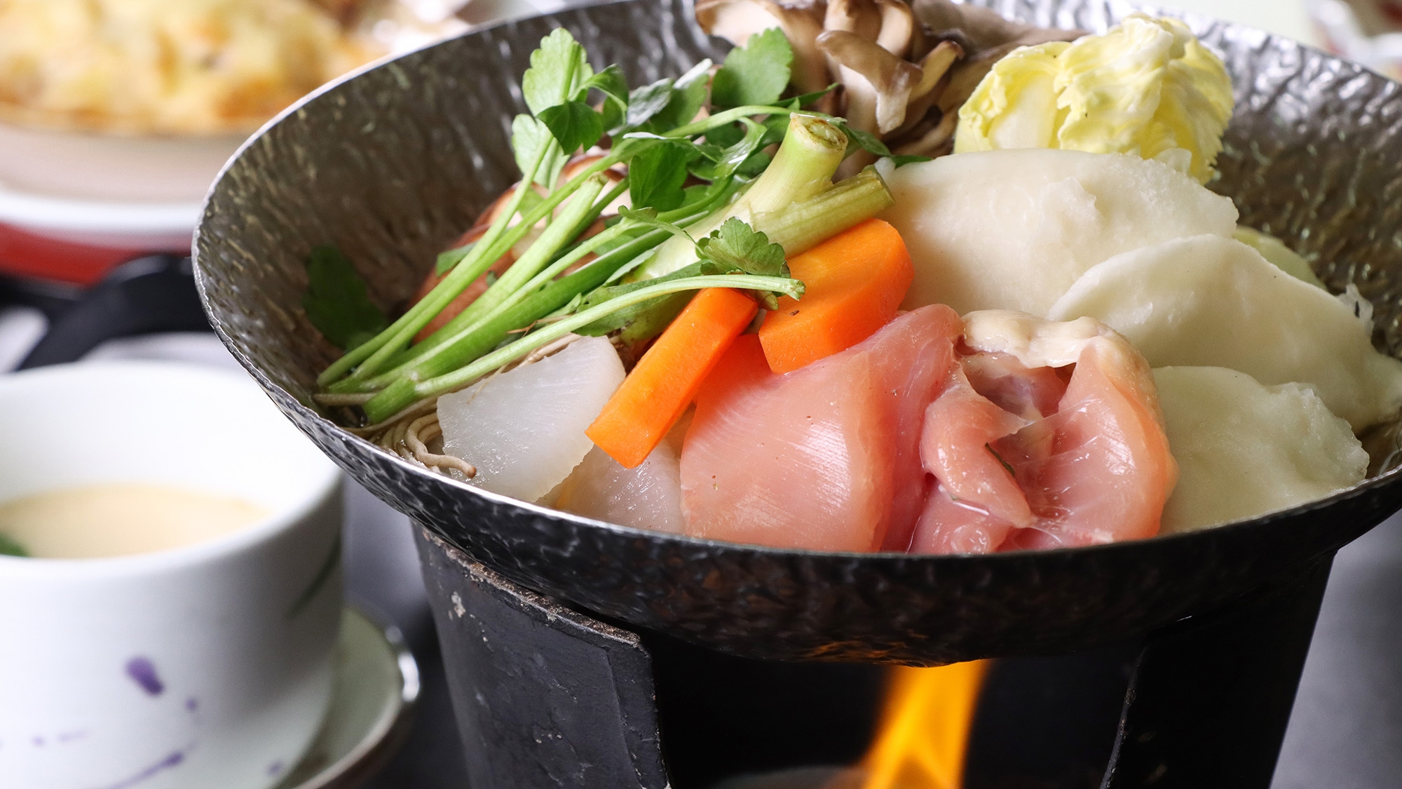 【2食付き／ビジネス】ボリューム満点！「ひっつみ鍋」+肉料理◆ビジネス以外の方もOK［朝・夕部屋食］