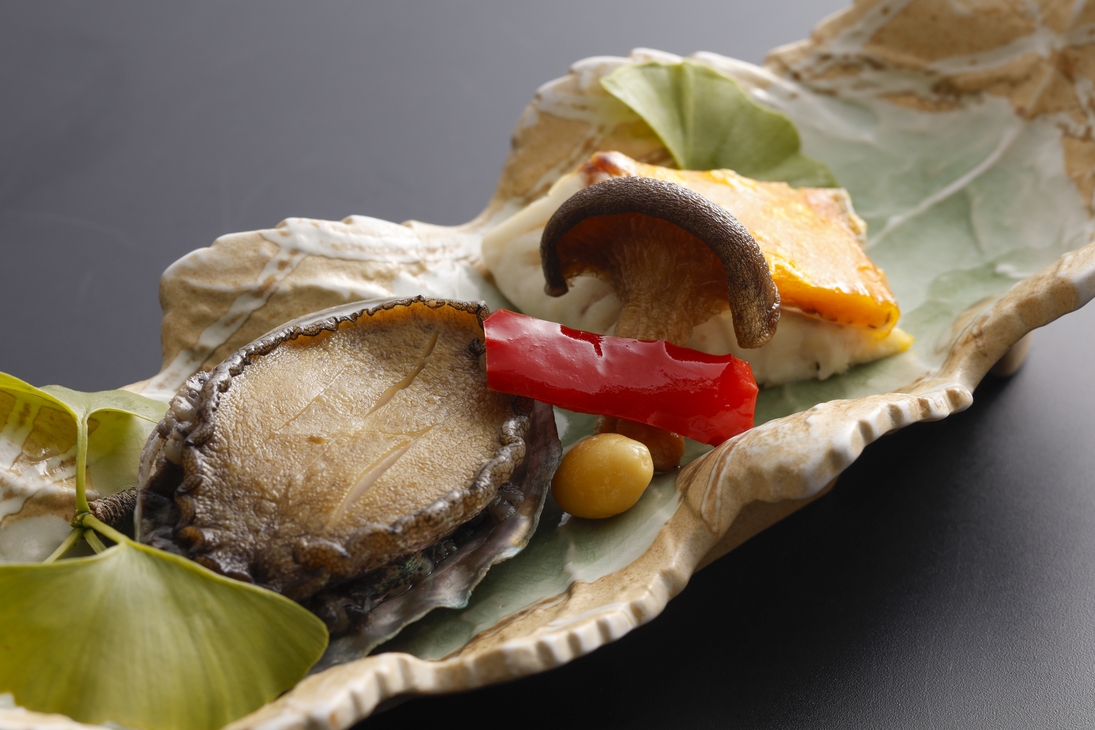【早28/特選】郷土料理「鯛飯付」　早めの予約でお得に宿泊☆通常料金より5％OFF♪プラン〜料亭笙〜