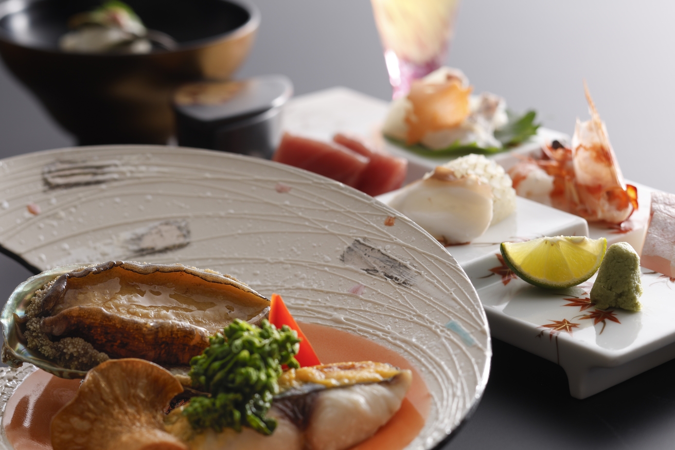 【早28/特選】郷土料理「鯛飯付」　早めの予約でお得に宿泊☆通常料金より5％OFF♪プラン〜料亭笙〜