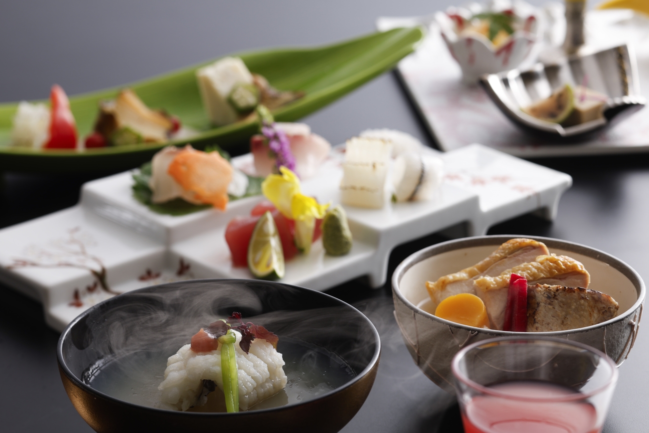 【特選和会席×部屋食】愛媛の郷土料理「絶品鯛釜飯」を堪能☆部屋でゆっくり食事をするひと時