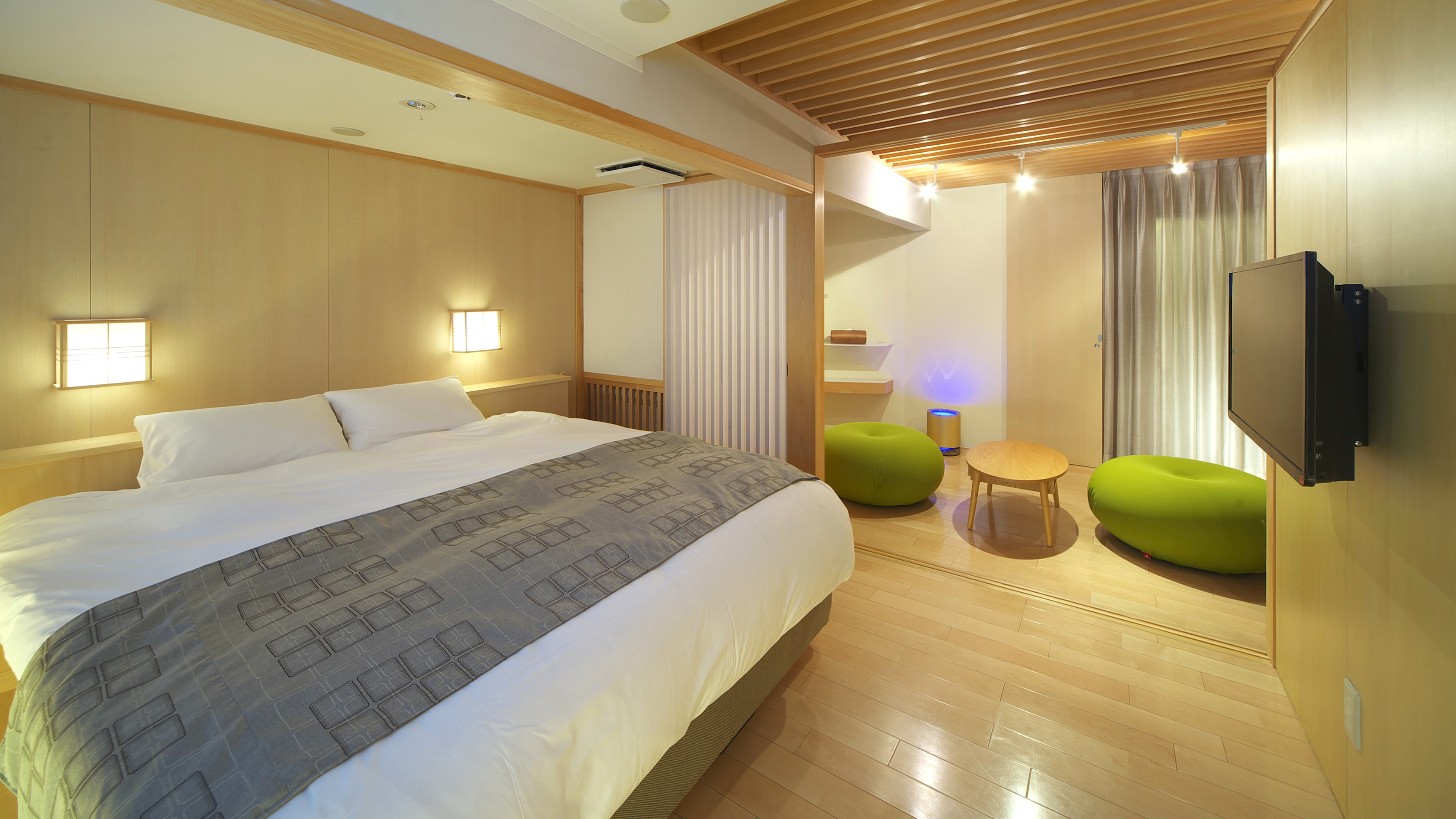 ダブル洋室【秋桜】