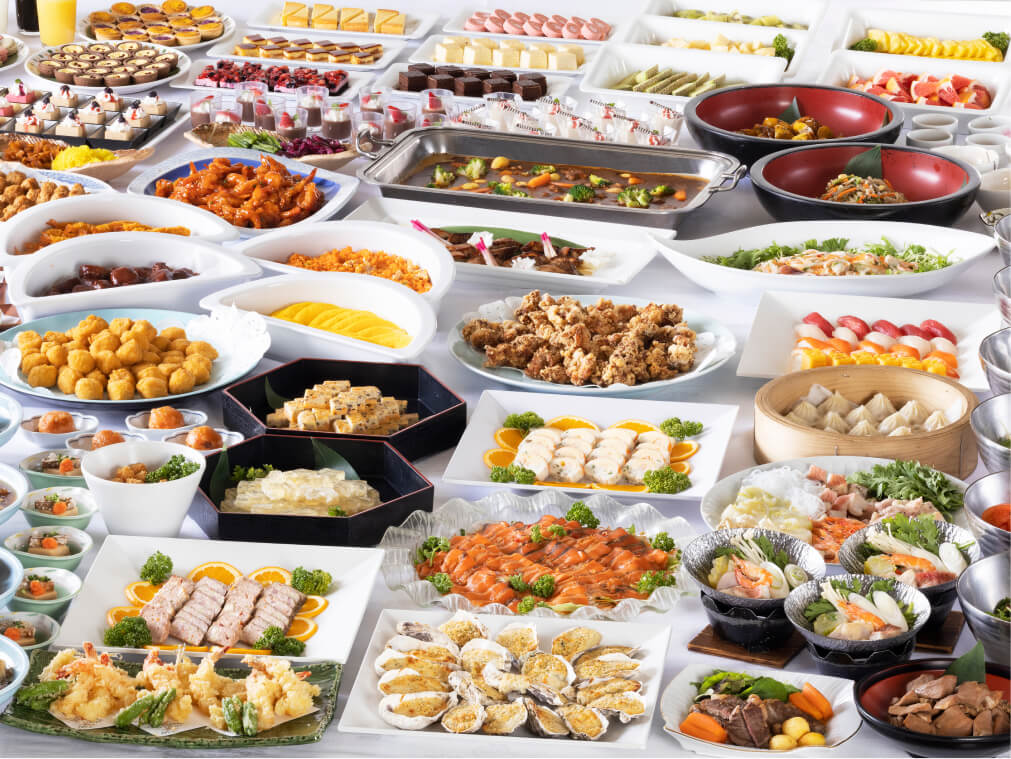 30種類以上の夕食バイキング