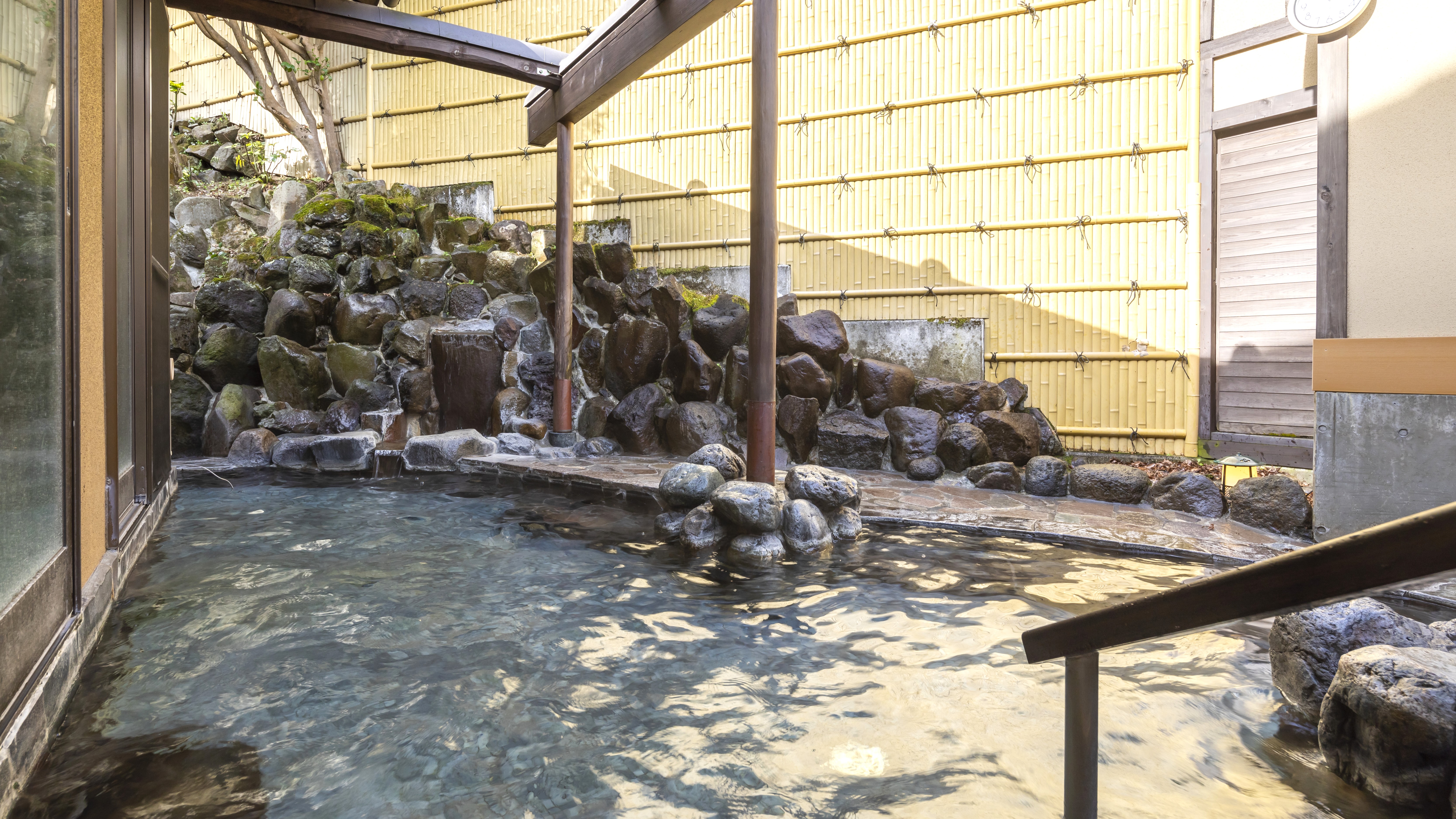 ふるさと　男子大浴場　露天風呂