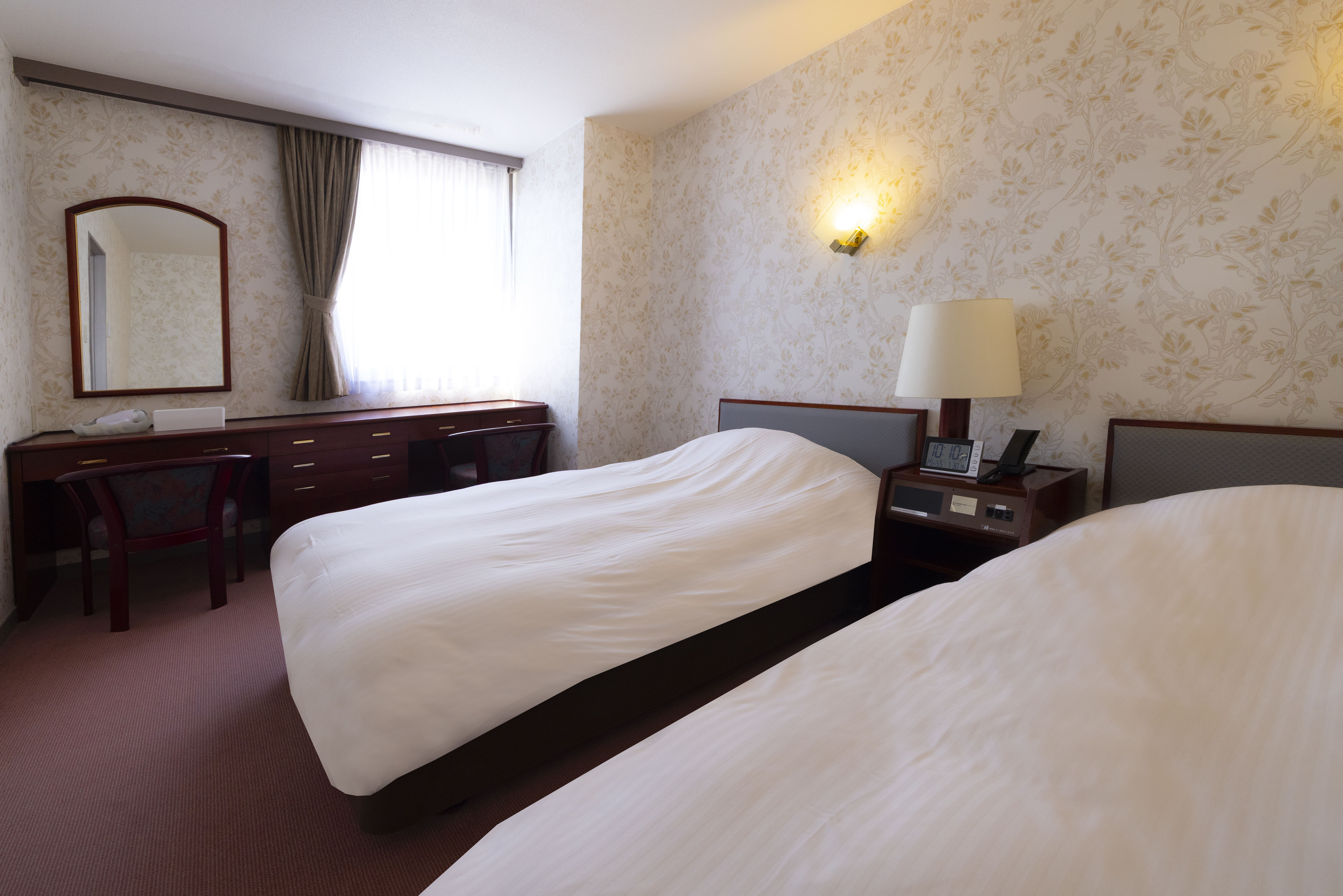 5Fスーペリアツインルーム寝室