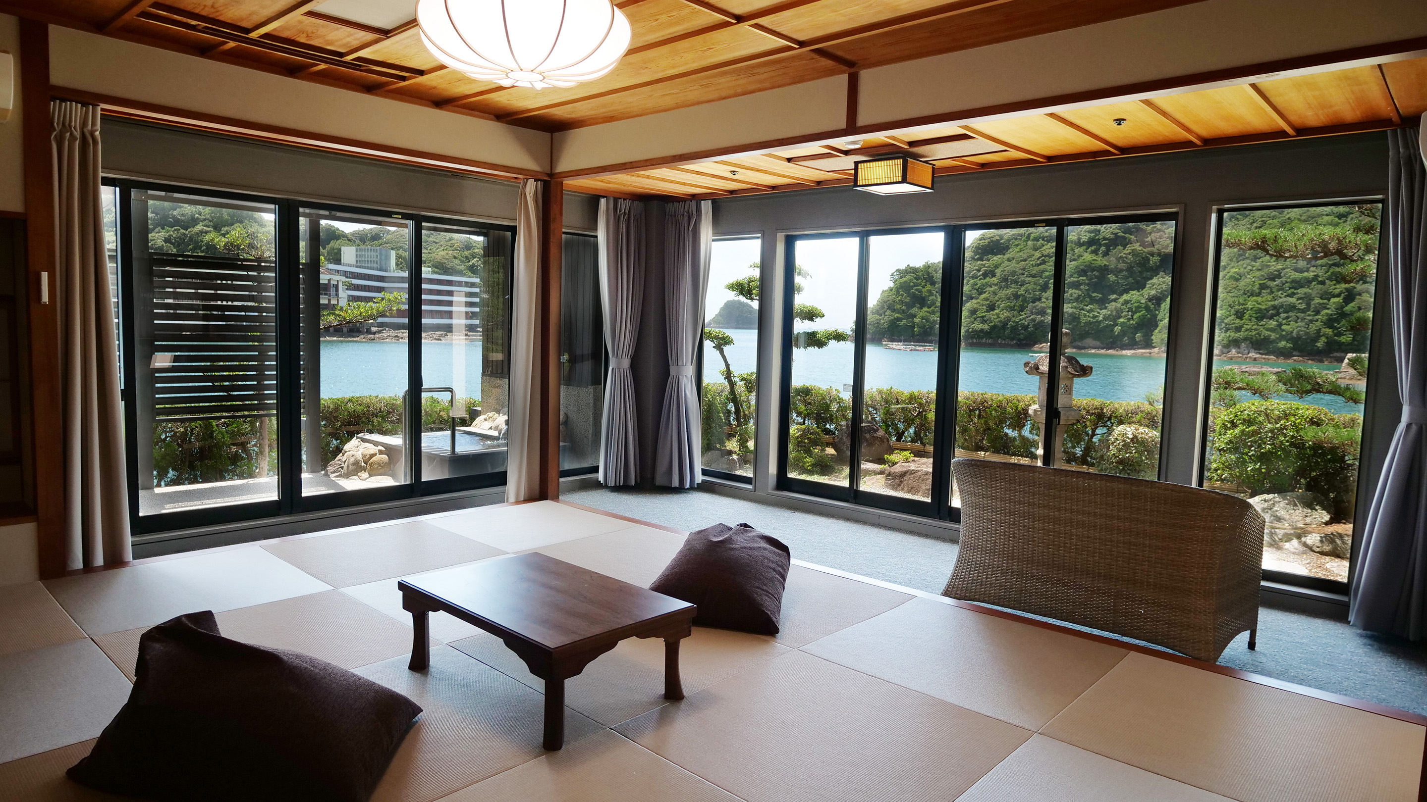 スーペリア露天風呂付和洋室ツイン 内風呂あり