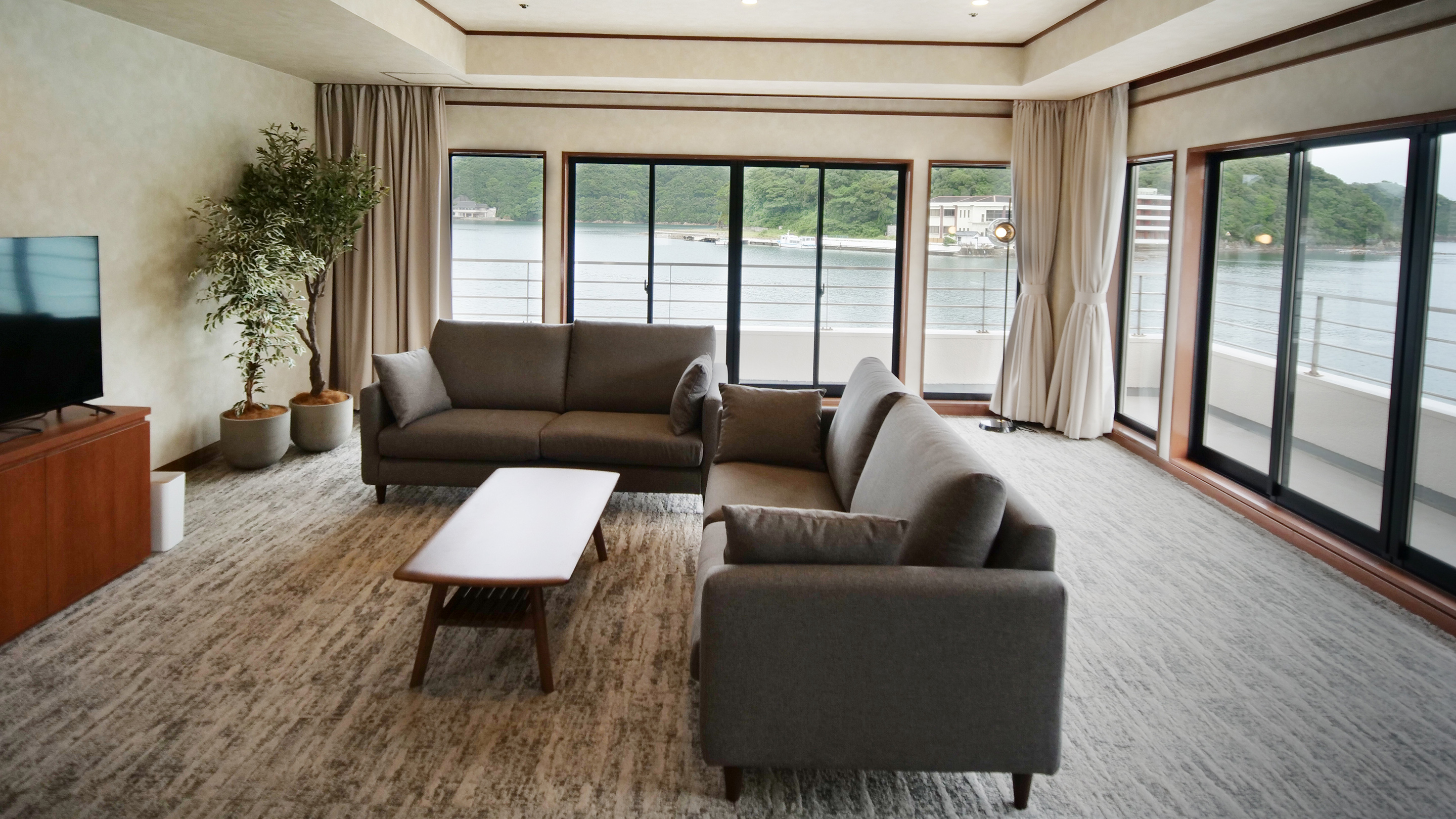 ジュニアスイート露天風呂付和洋室ツイン