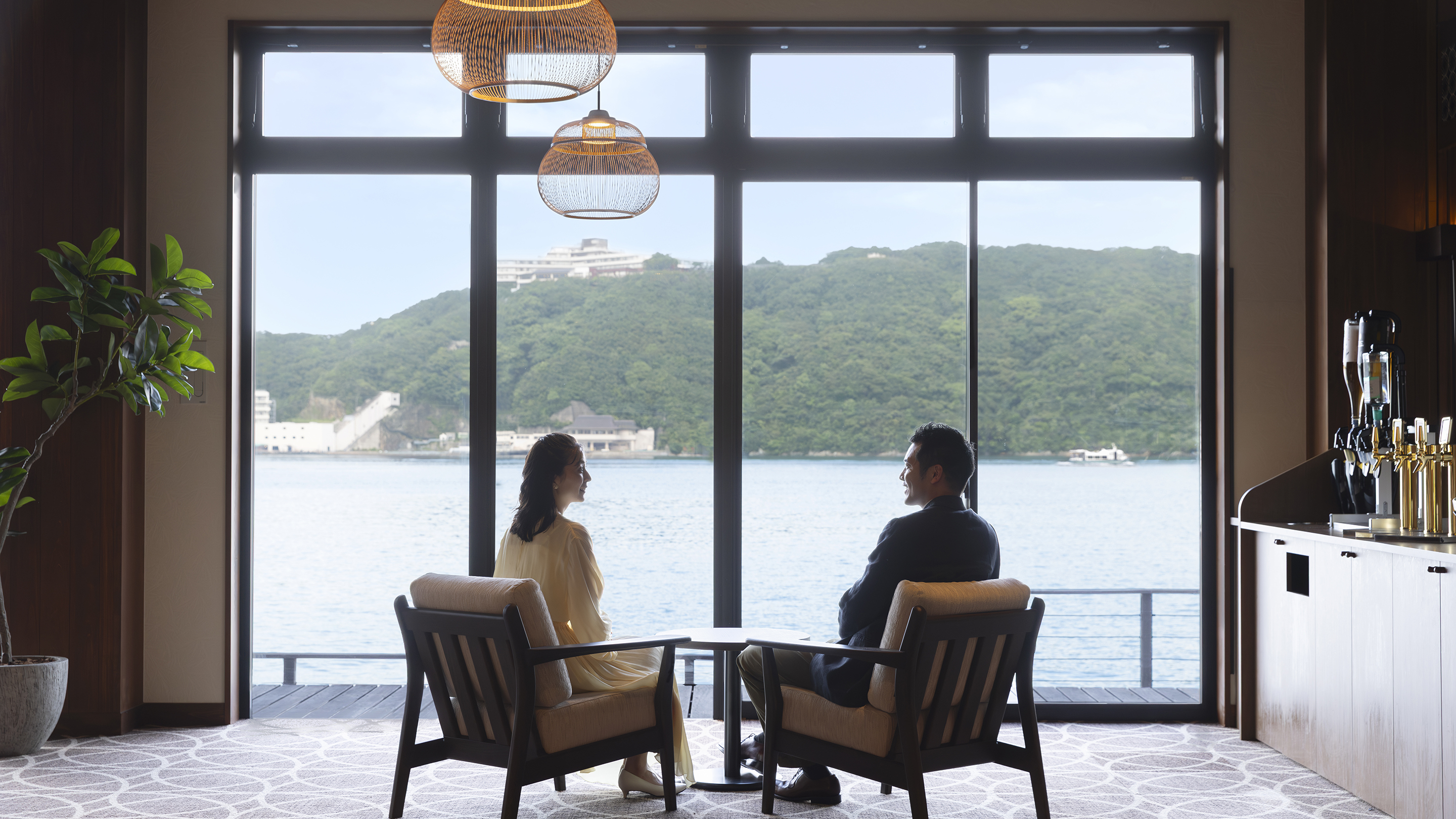 ロビーラウンジ