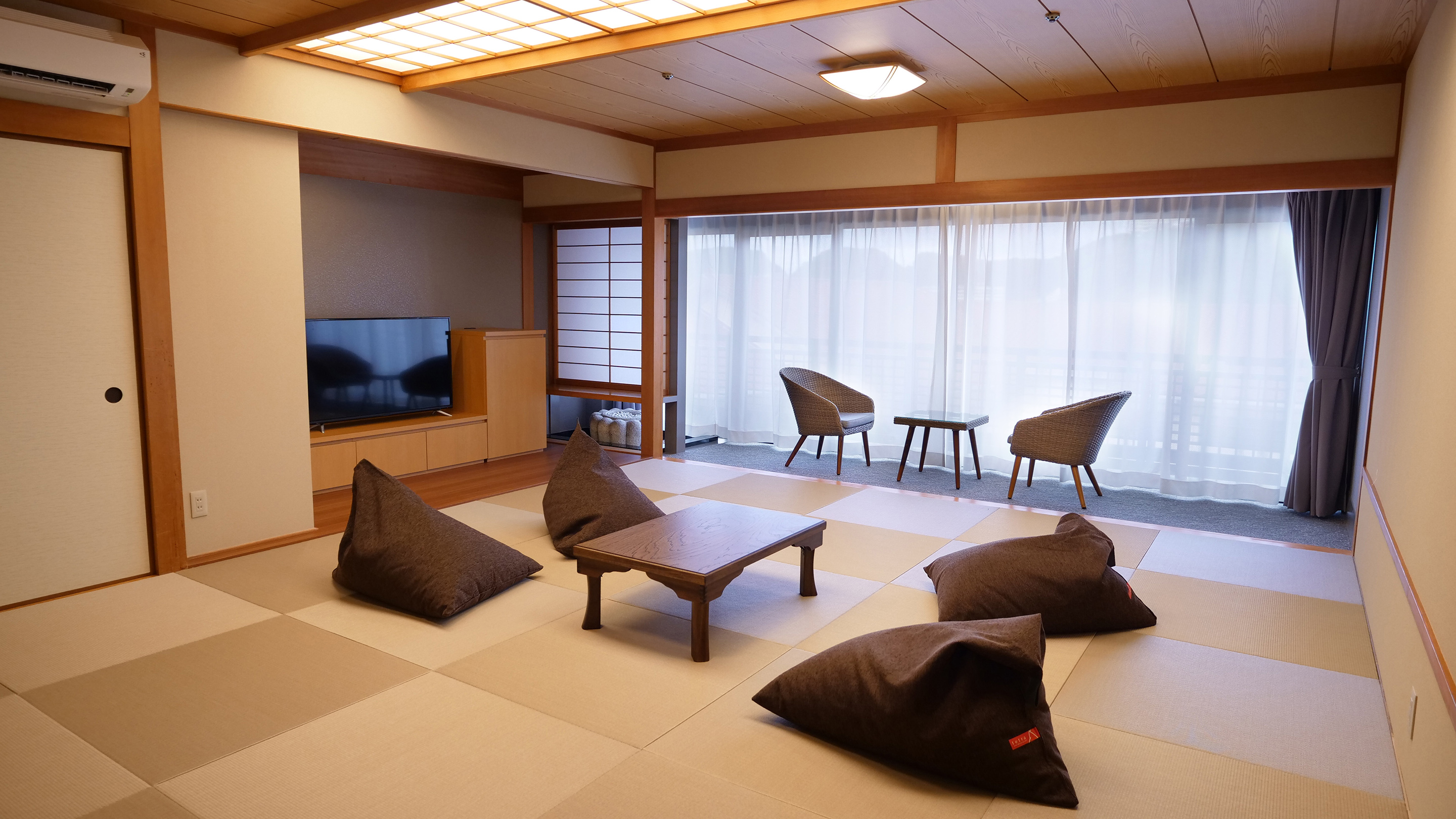 スーペリア和室ベッドツイン2間 内風呂あり　※客室の一例