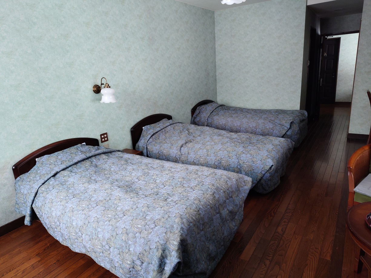 洋室トリプル（BT付）