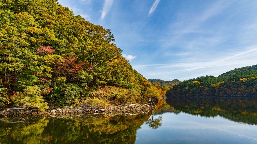*【周辺観光】紅葉の太平湖