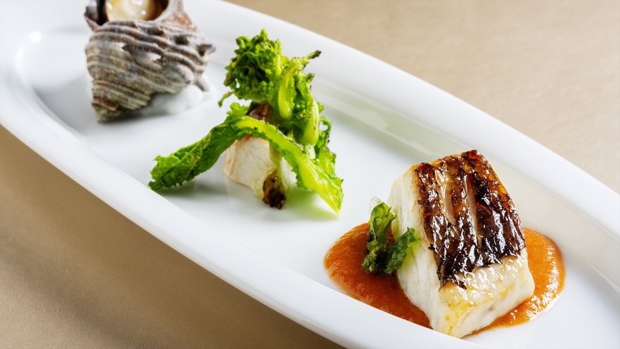 【ご夕食イメージ】旬彩 tsu･ba･ki　栄螺と地魚の炭火焼き