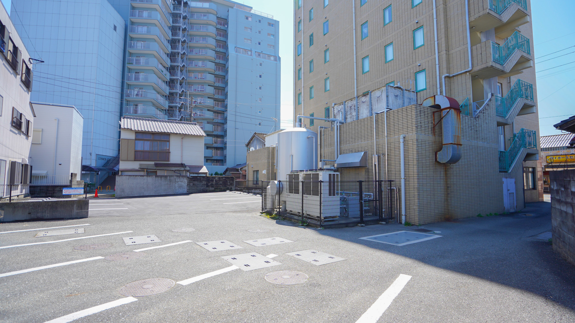 【無料駐車場】先着順でございます(予約はできませんのでご注意ください。)