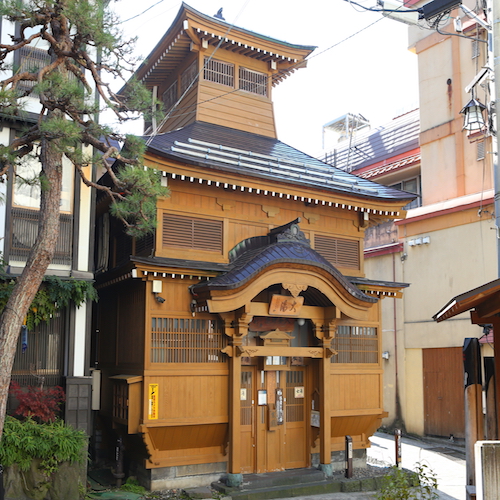 野沢温泉の源泉・麻釜