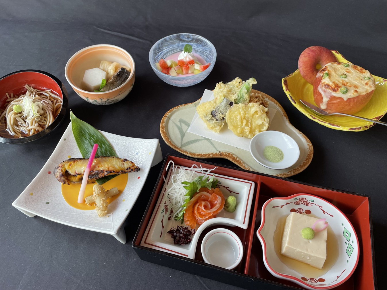 ◆【平日限定／直前割】見つけたらラッキー♪夕食は料理長おまかせの少量御膳／【夕朝２食：少量御前】