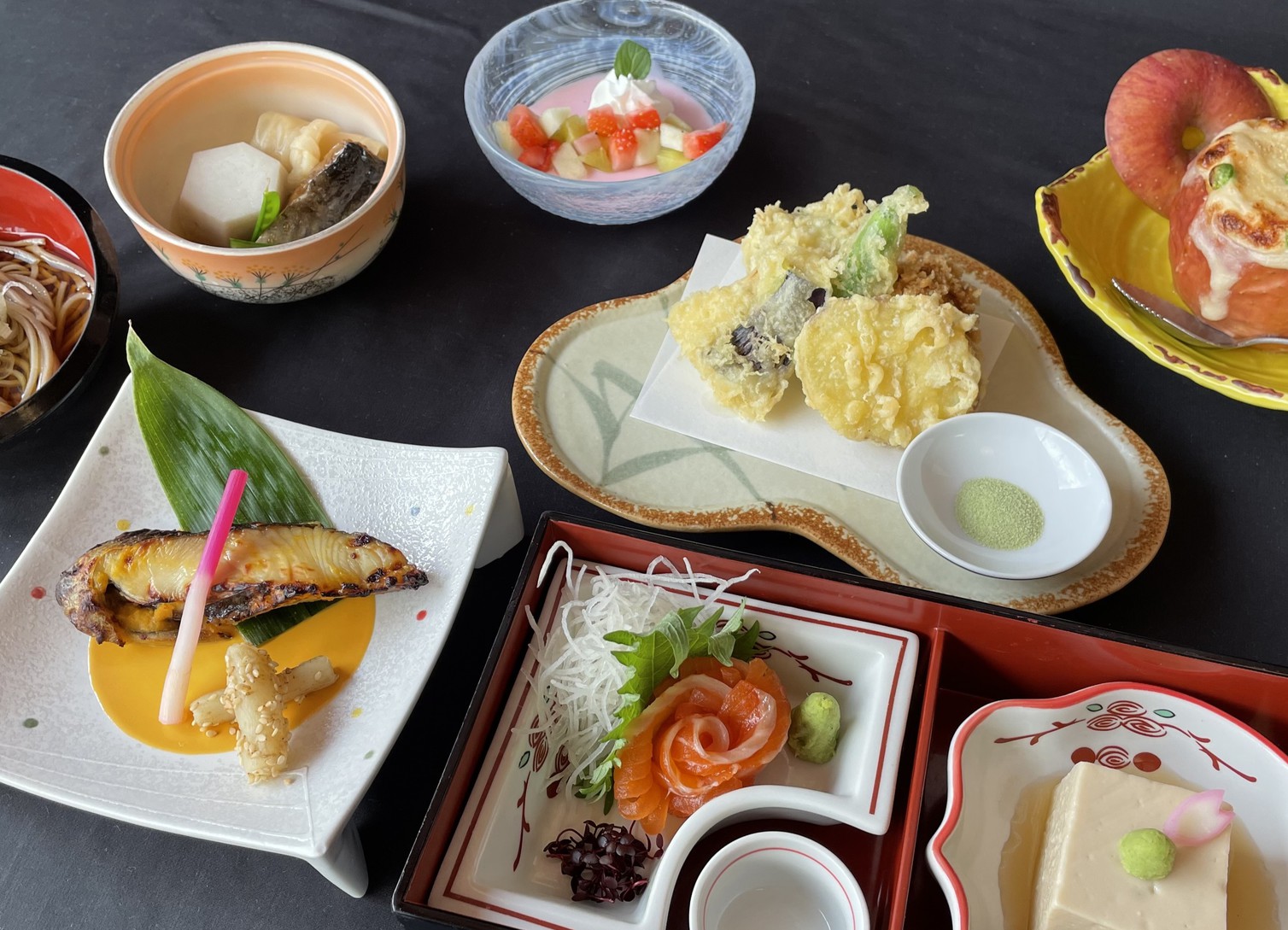 ◆【平日限定／直前割】見つけたらラッキー♪夕食は料理長おまかせの少量御膳／【夕朝２食：少量御前】