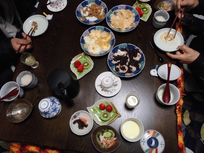 朝食の例（お餅）