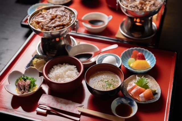 　【1泊夕食】【無料朝食付き】信州牛すきやき定食付！お部屋でゆっくりとお過ごししたい方におすすめ！