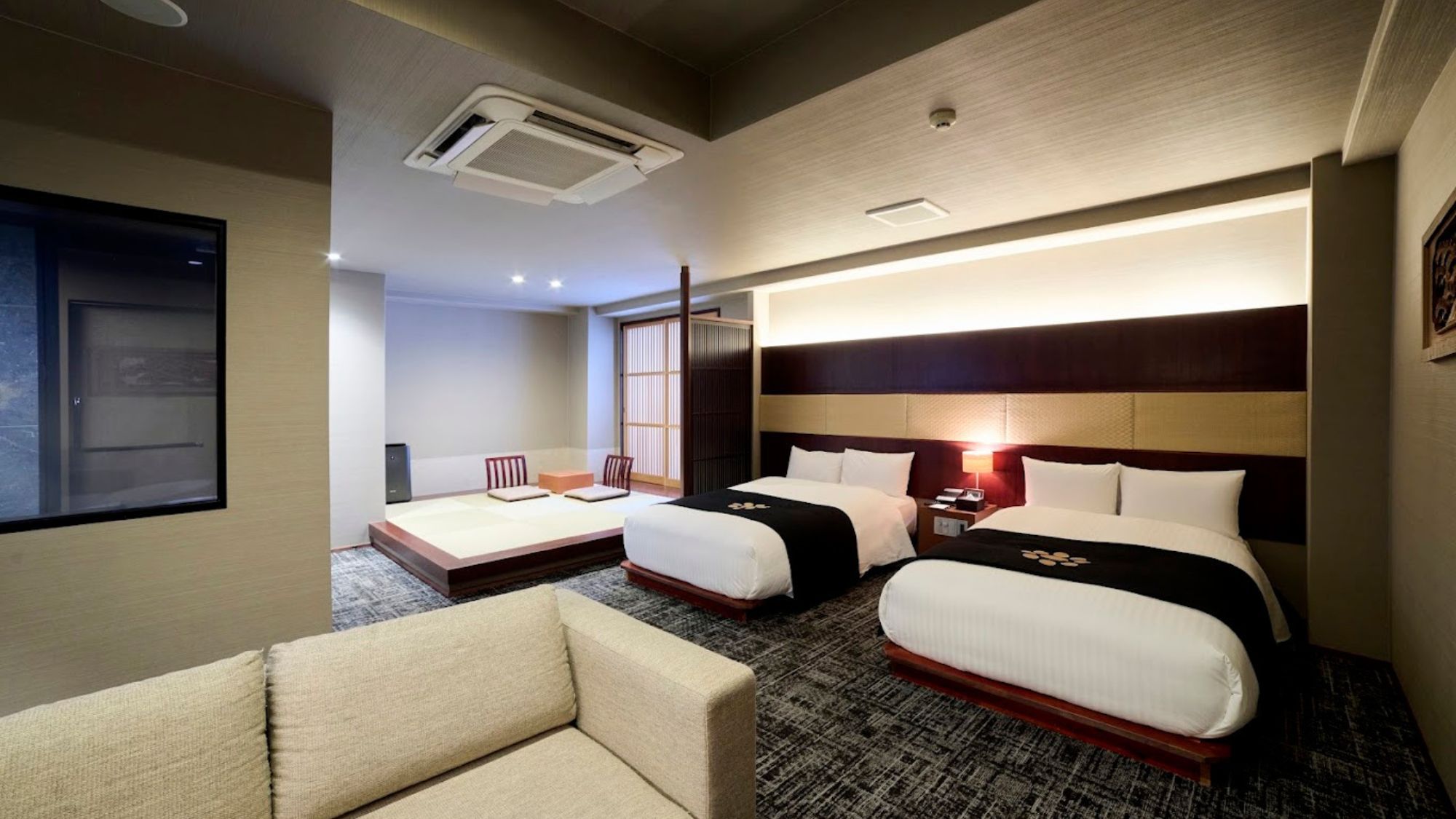 【プレミアム和洋室】ツイン＋畳小上がり｜50平米｜定員4名