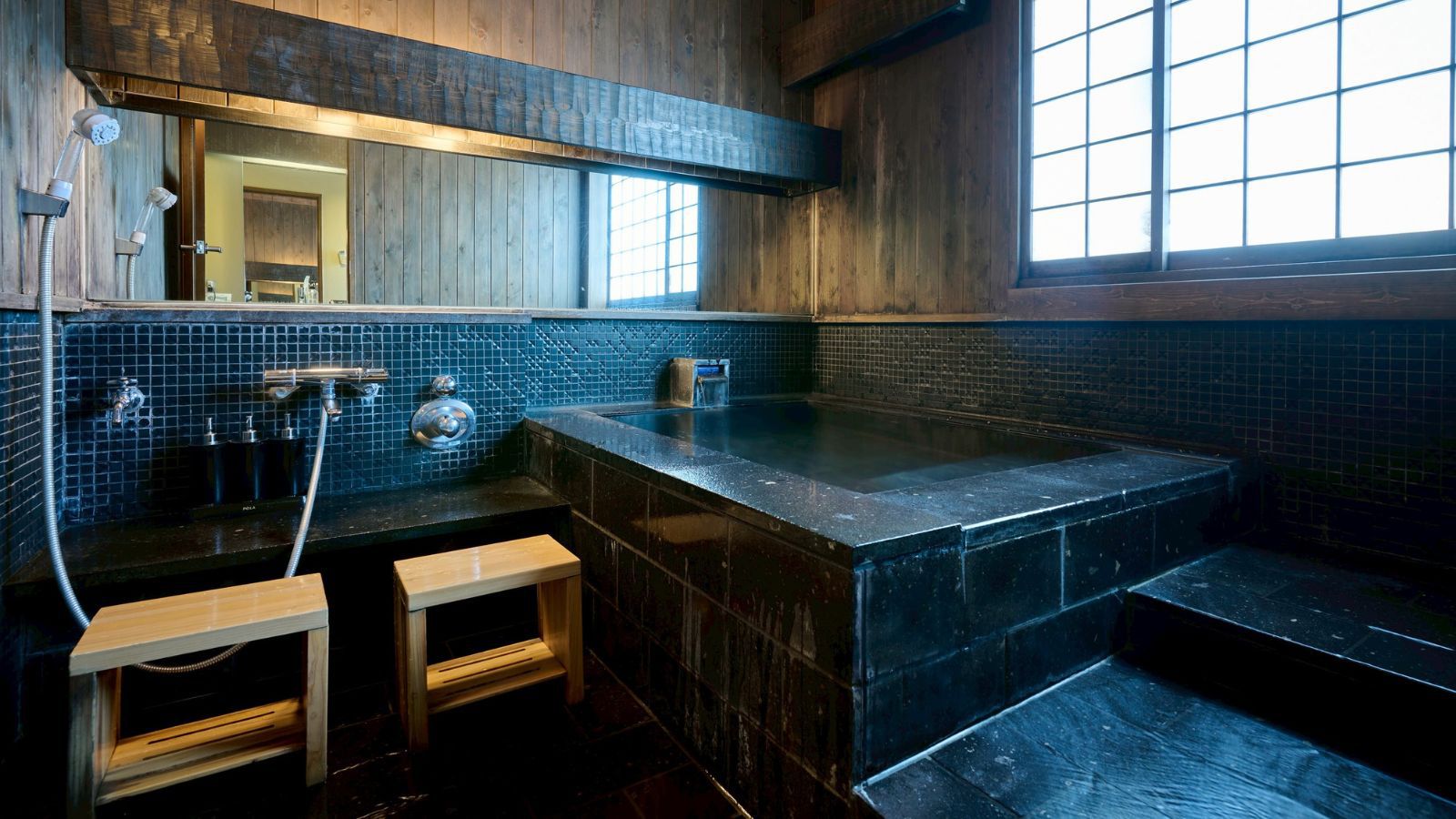 【素泊まり】ミシュラン掲載宿のシンプルステイ｜2つの貸切風呂＆別館スパ＆サウナ「湯屋水禅」利用可