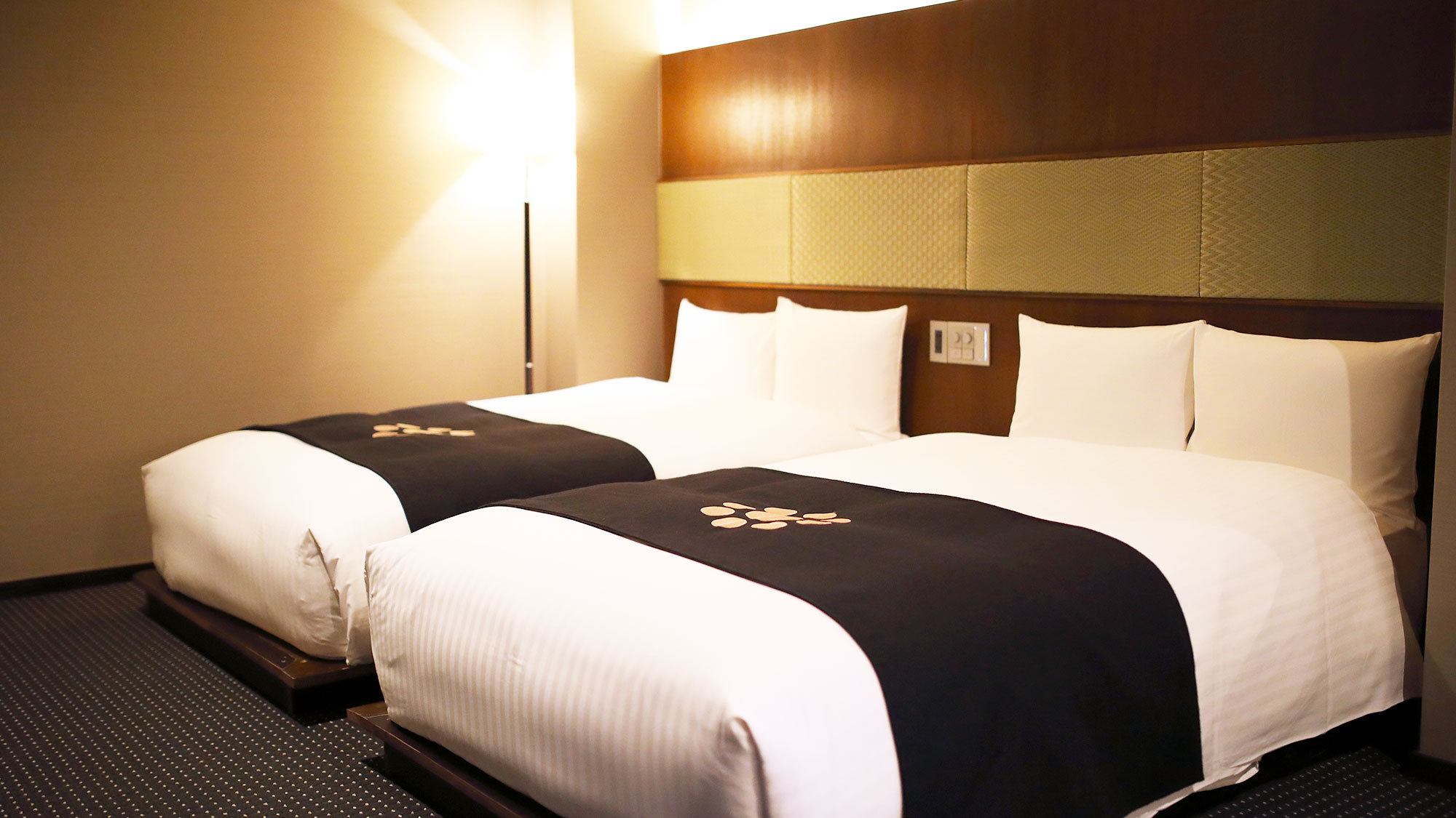 【プレミアム和洋室テラス付】ツイン＋畳小上がり｜50平米