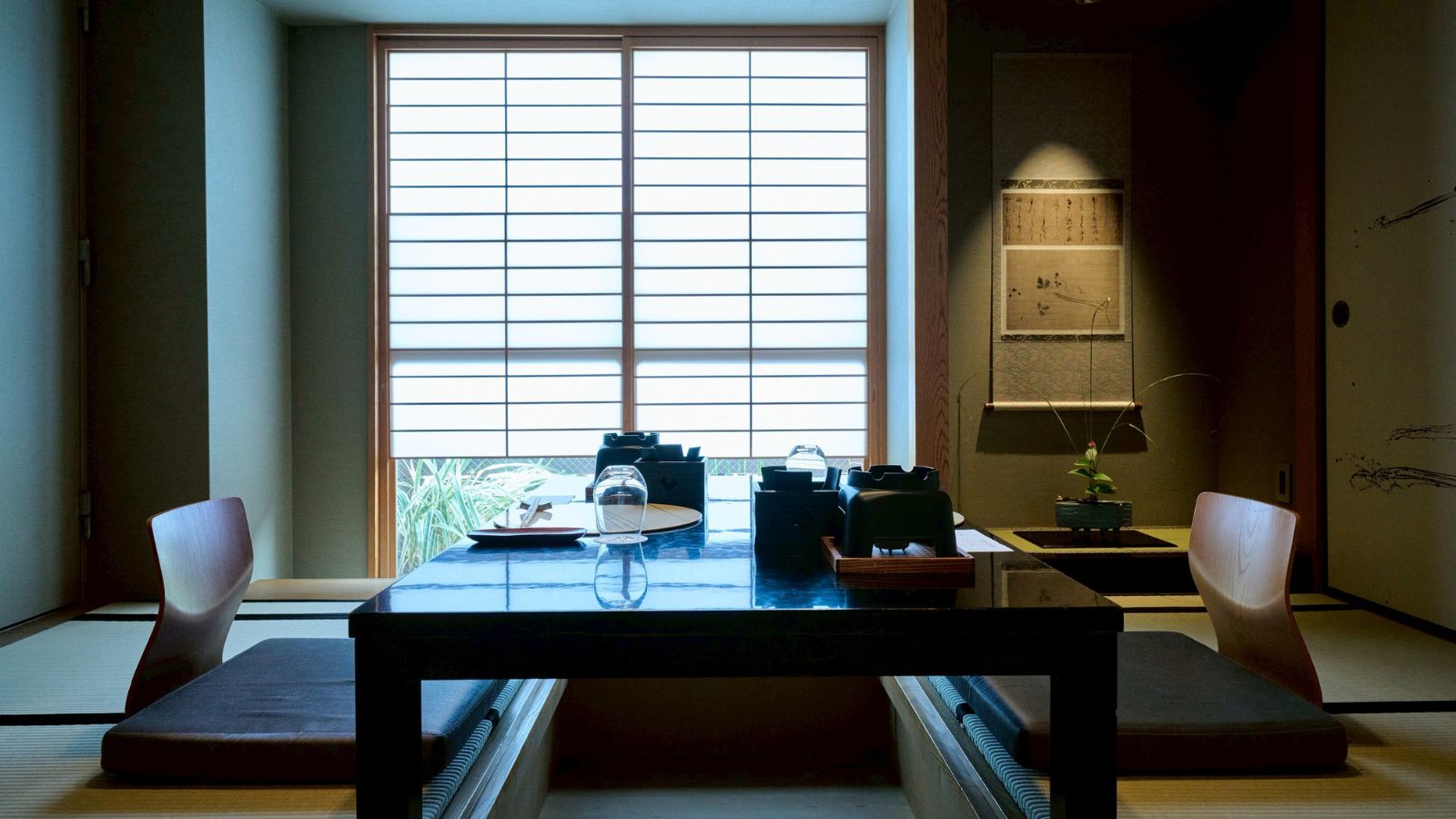 【食事会場一例】（日によって変動）