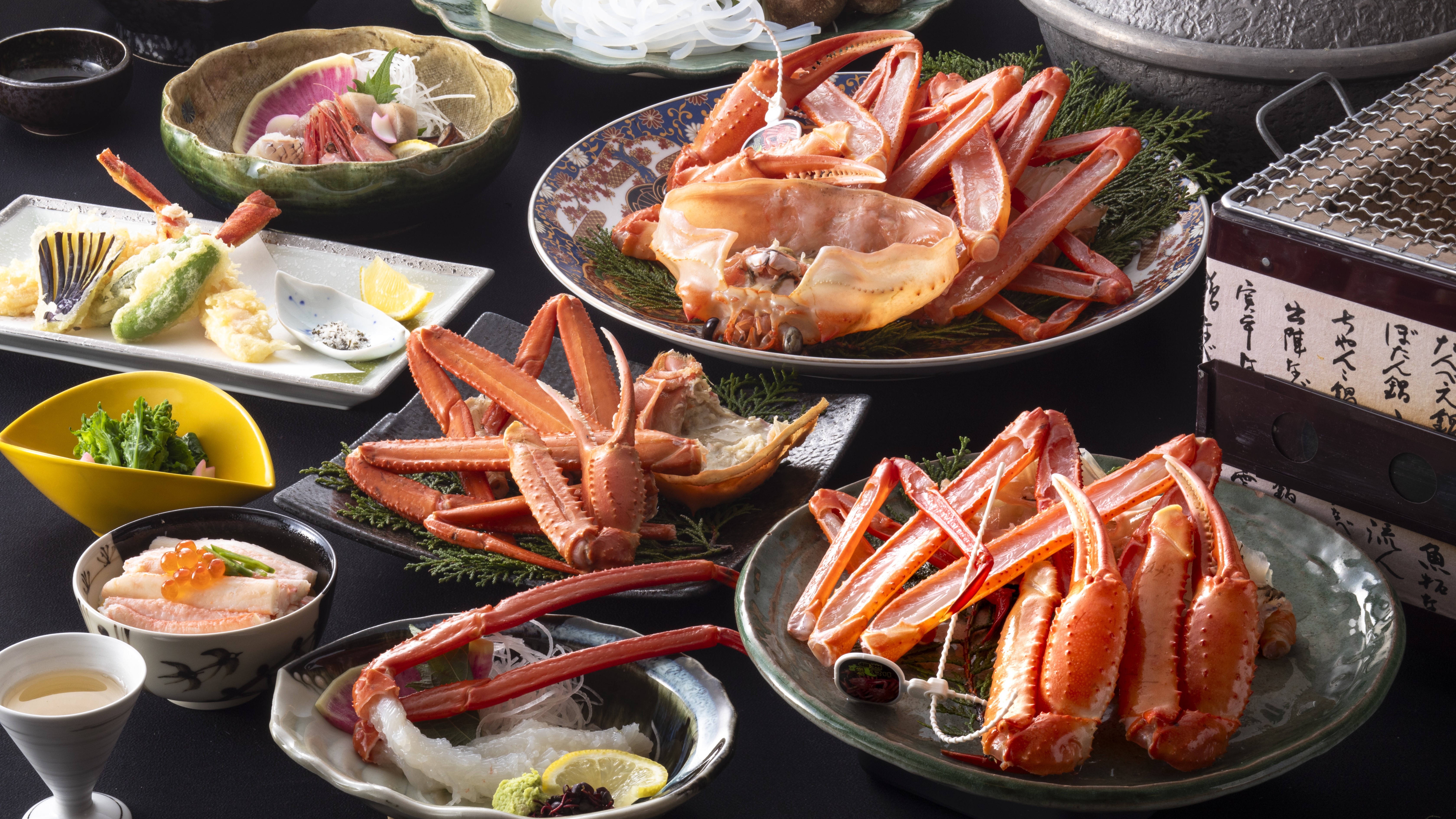 【春＆秋のお料理・香住ガニフルコース】多彩な調理法で香住ガニの繊細な甘みと旨みを余すことなく味わう。