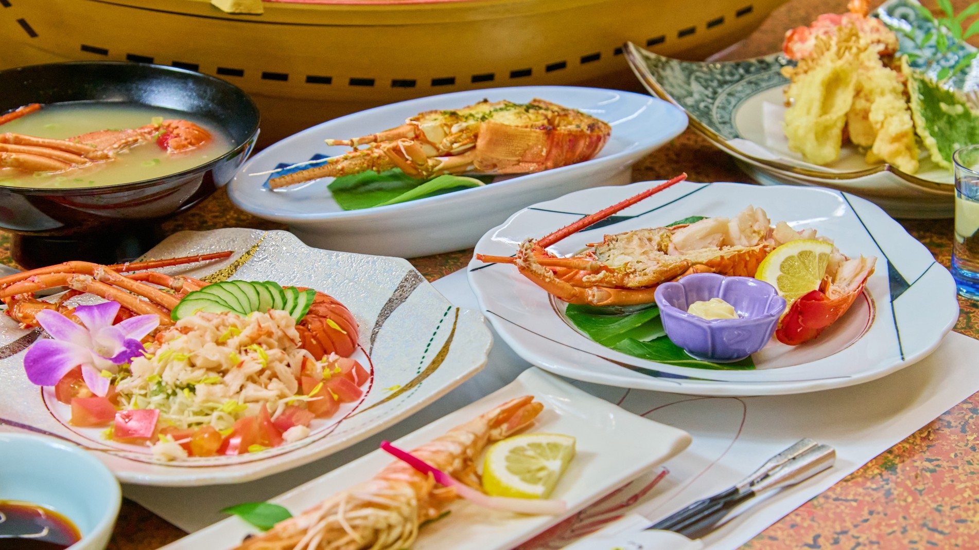 【期間限定】伊勢海老１キロ食べつくせ！伊勢海老料理6品（全１８品）　伊勢海老なんと１ｋｇ