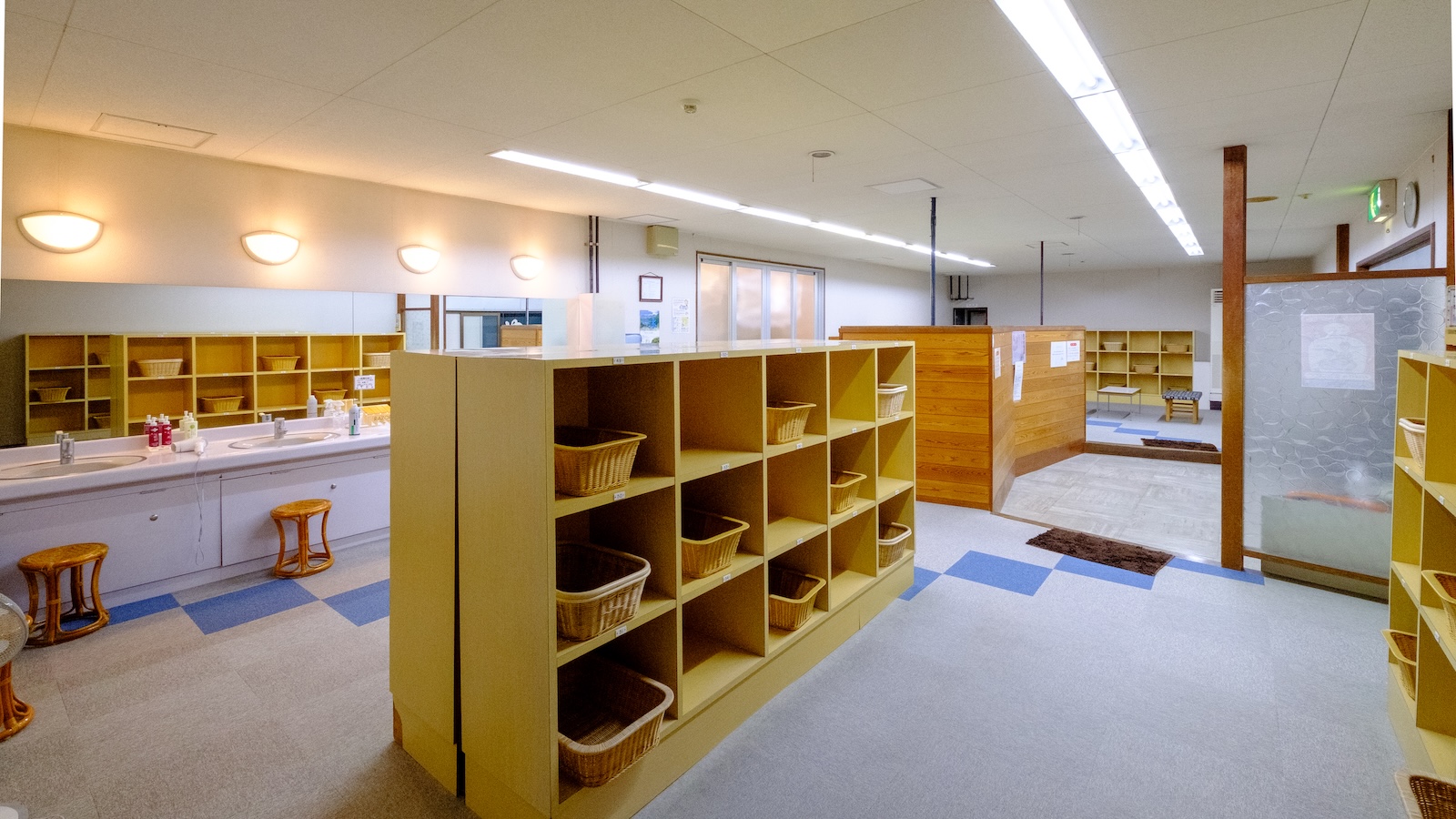 ★大浴場（脱衣場）