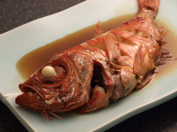 【ちょっと贅沢な１品料理付き】　金目鯛の煮付１皿付　１泊２食バイキングプラン！！