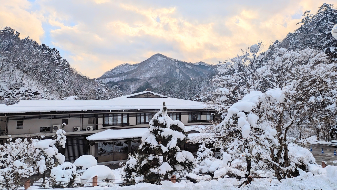 カニ食べ放題付き！一泊二食バイキングプラン