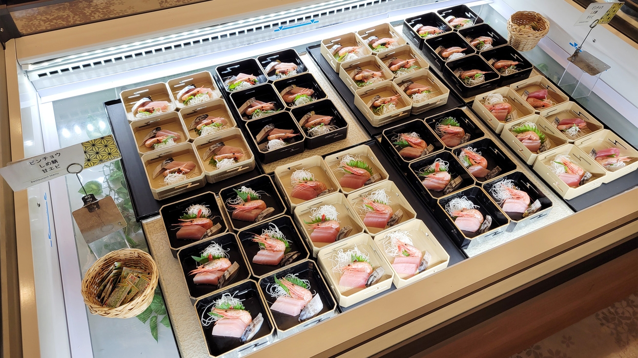 【この秋は紅葉の名所盛りだくさんの福島へ】＼夕食はアルコール飲み放題／1泊2食付バイキングプラン